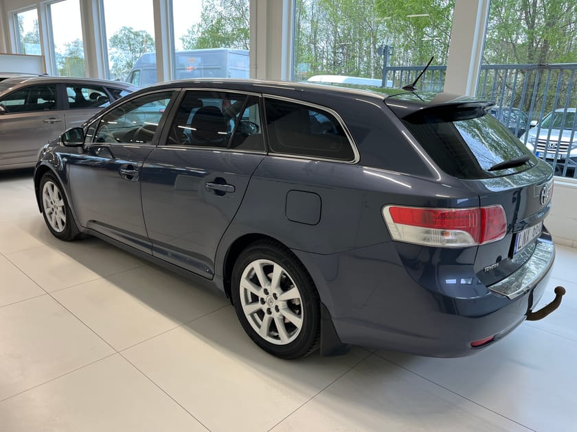 Bild 3 av Toyota Avensis Kombi 