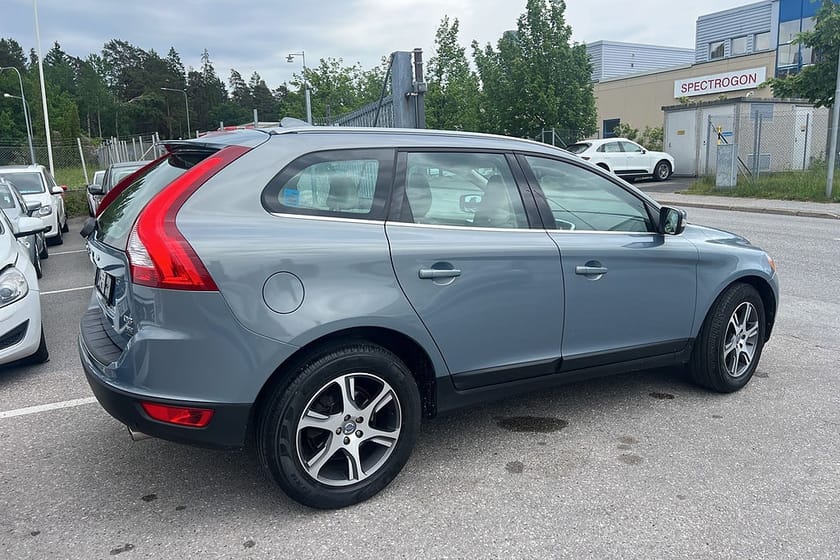 Bild 3 av Volvo XC60 D3 AWD Geartronic Summum Värmare Drag