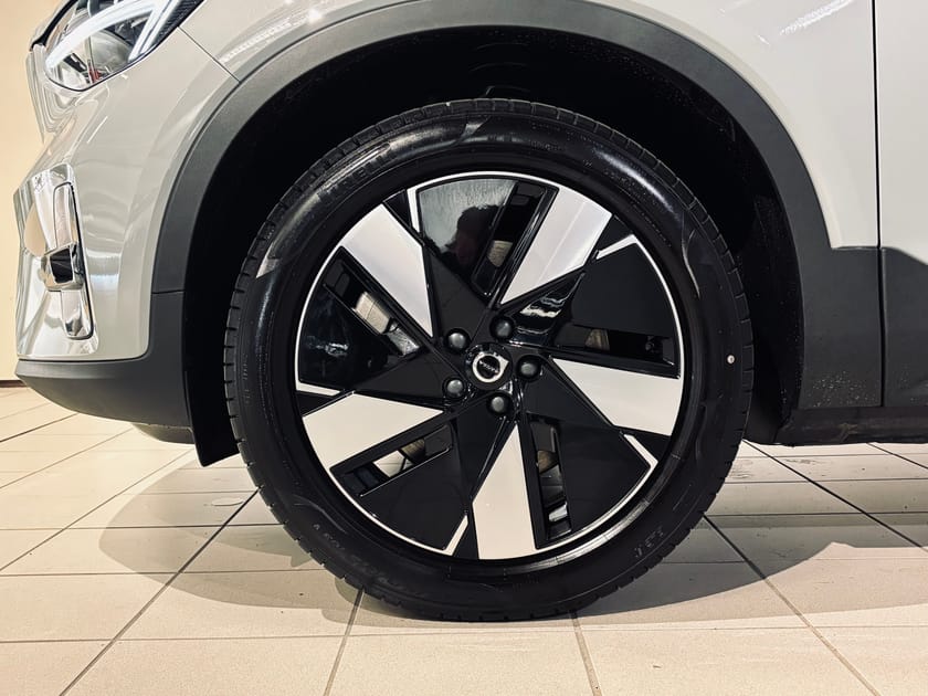 Bild 3 av Volvo EX40 Single Motor Extended Range Plus SE | Omgående leverans