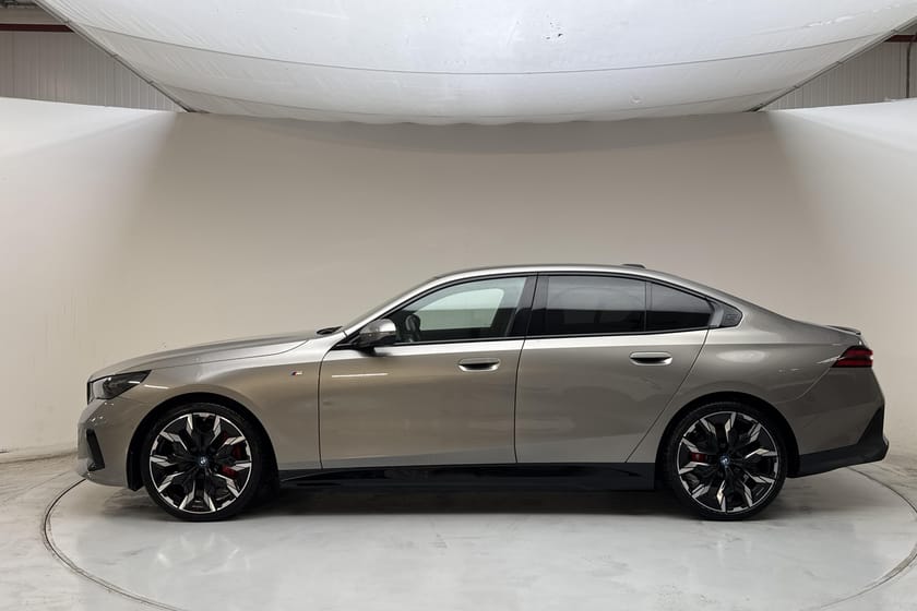 Bild 2 av BMW i5 eDrive40 Sedan Sedan, G60 (340hk) M Sport