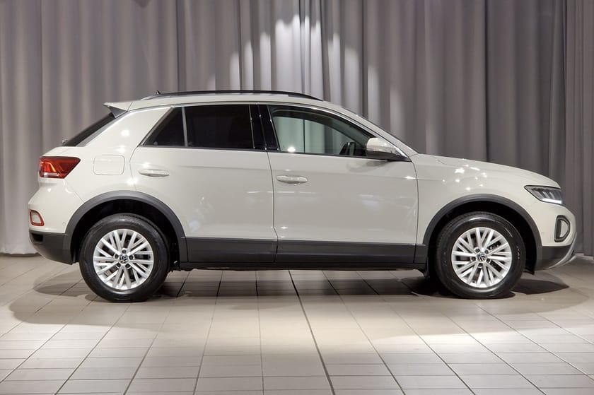 Bild 4 av Volkswagen T-Roc | Farthållare | Digital cockpit | 110 hk 6 vxl
