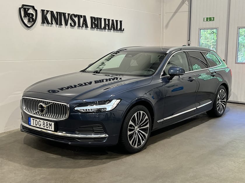 Bild 1 av Volvo V90 Recharge T6 AWD Core Edition Moms BLIS 350hk