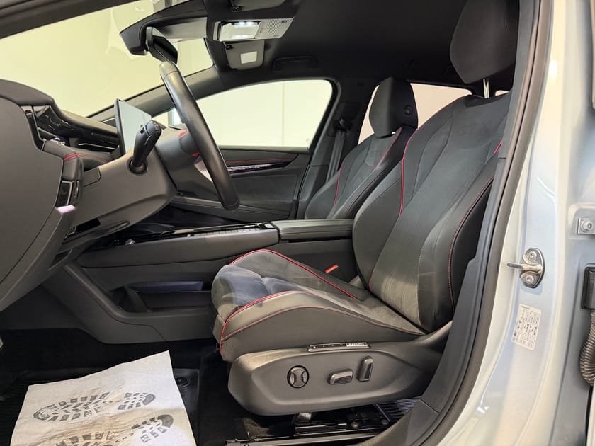 Bilde 5 av Volkswagen ID.7 GTX Tourer 340hk EXCLUSIVE / HUD / KROK / 360 KAMERA / MATRIX