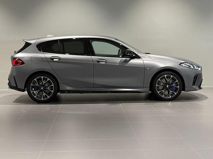 Bild 3 av BMW M135 xDrive M135i Privatleasa från 4.441 kr/mån 24 mån. Fast Ränta