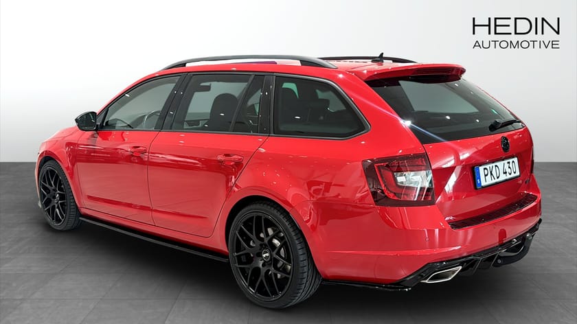Bild 2 av Škoda Octavia Kombi RS 2.0 TSI 245HK DRAG VÄRMARE COCKPIT