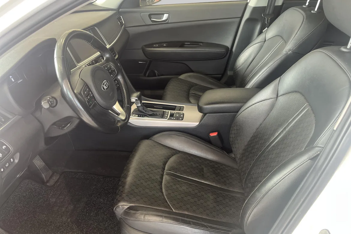 picture of a car