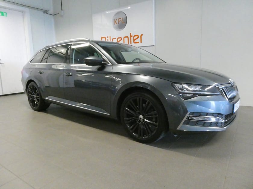 Bild 4 av Škoda Superb iV Kombi Skoda 1.4 TSI L&K-Skinn-Kam-Navi-Värmare-CockPit-Drag-SoV