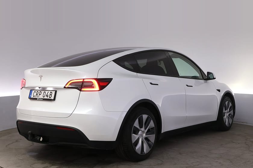 Bild 5 av Tesla Model Y Standard Range RWD Autopilot Pano Drag V-hjul