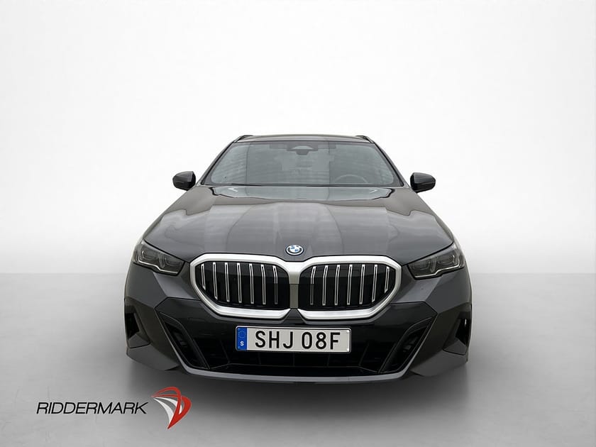 Bild 2 av BMW 530e xDrive Touring M Sport H/K Kamera Skinn Dragkrok