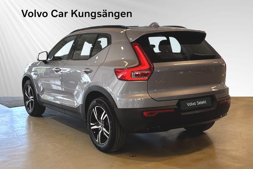 Bild 4 av Volvo XC40 B4 FWD Bensin Plus Dark