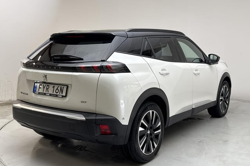 Bild 3 av Peugeot e-2008 50kWh (136hk) GT Pack Backkamera