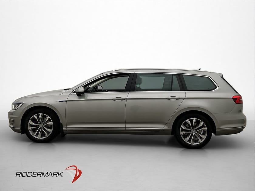 Bild 4 av Volkswagen Passat Variant GTE 1.4 TSI 218hk Drag B-Kamera Carplay