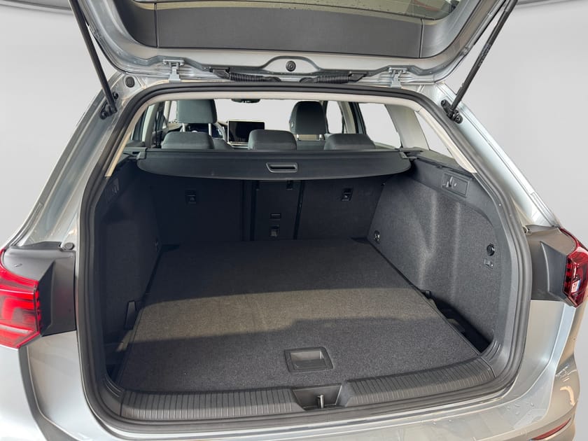 Bild 4 av Volkswagen Golf Sportscombi 1.5 eTSI  DSG,150hkDrag/ Värmare