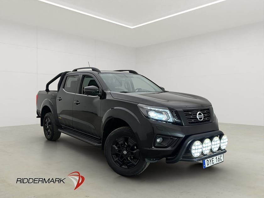 Bild 1 av Nissan Navara Dubbelhytt N-Guard 4WD Taklucka Dragkrok Skinn CARPLAY