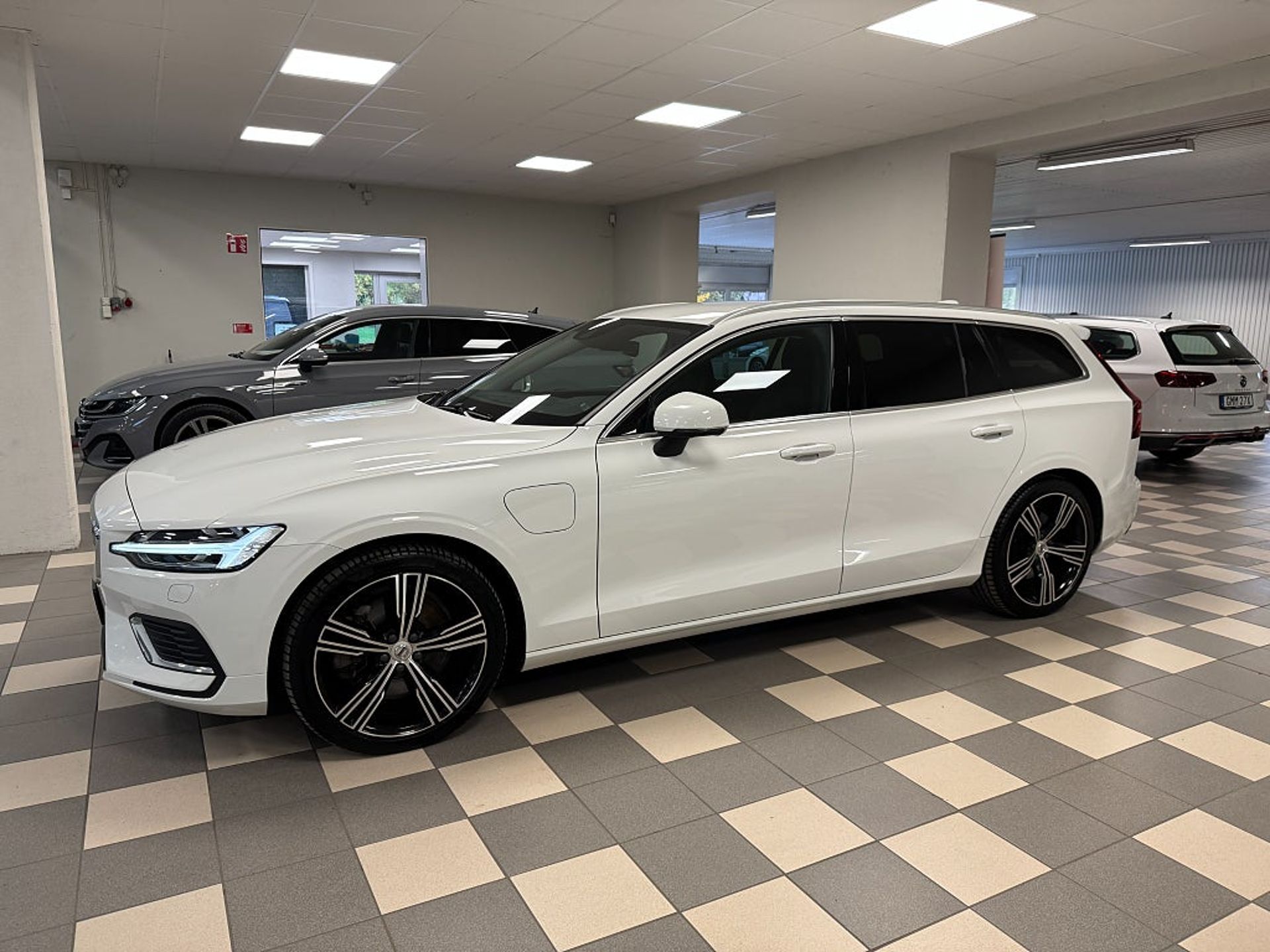Volvo V60 2022, bild 2/10