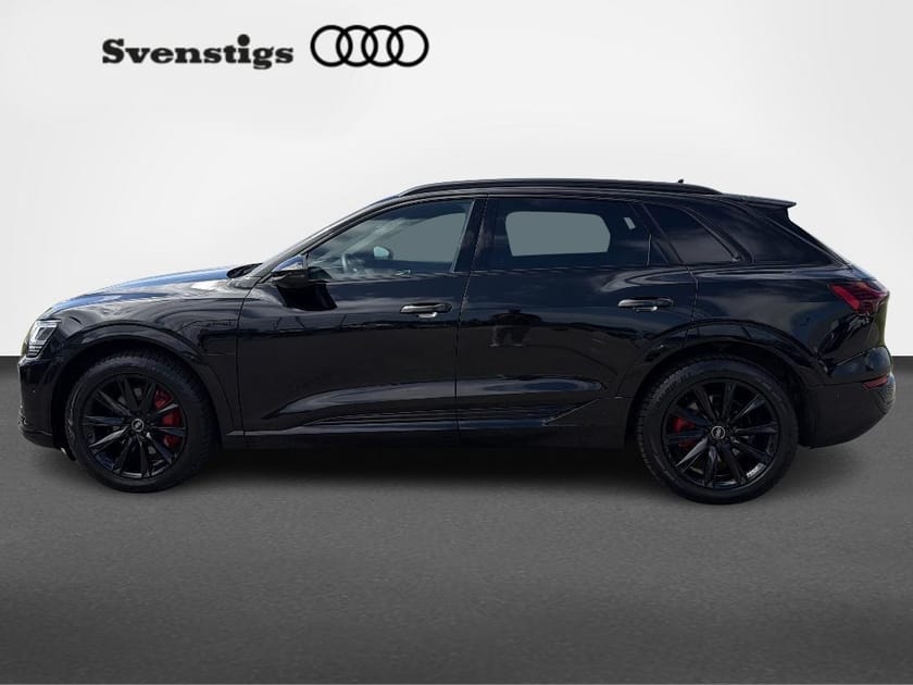 Bild 4 av Audi Q8 55 e-tron quattro S LINE 300,00 KW