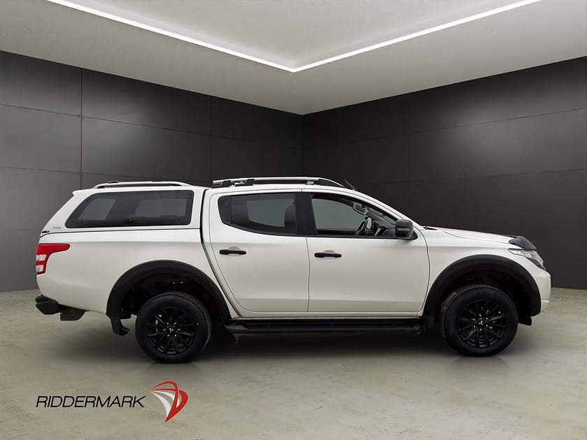 Bild 2 av Mitsubishi L200 Dubbelhytt 4WD Professional Drag B-Kam Diff Kåpa Skinn