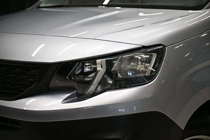 Bild 2 av Peugeot Partner Utökad Last 131HK L2 Automat|Inredd|Drag|Värmare|Lågmil|Leasbar