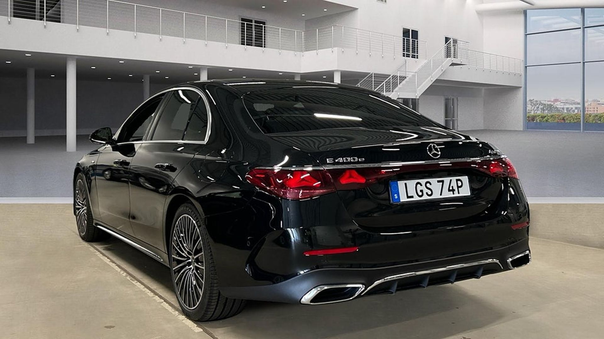 Mercedes-Benz E 400e 4MATIC AMG 2025, bild 4/9