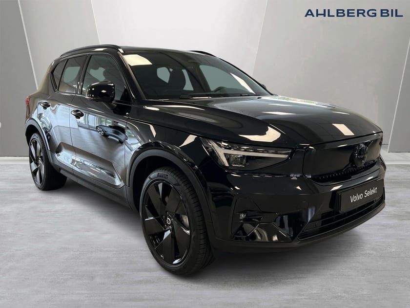 Bild 1 av Volvo EX40 Twin Motor Performance UltraBlackSE 🟤 Dragkrok Halvautomatisk, Pixel Tech, Parkeringskamera 360, Google Maps, Apple Carplay