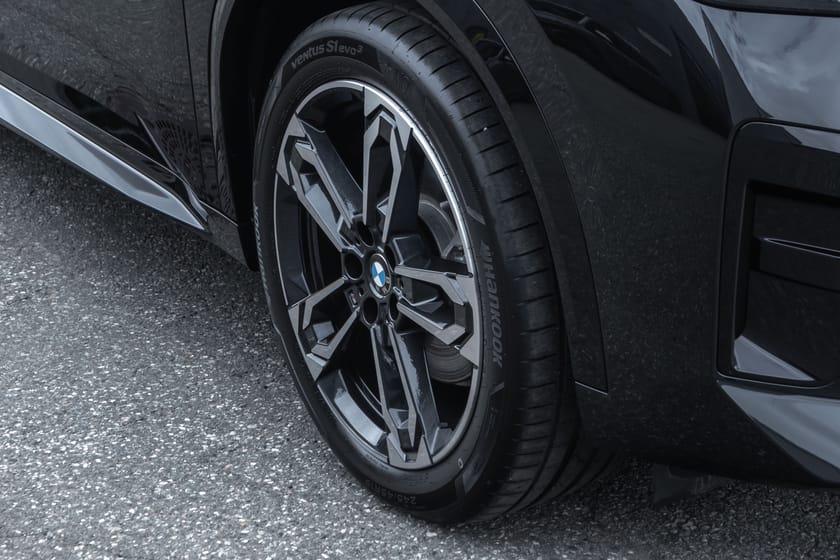 Bilde 3 av BMW iX2 xDrive30 Fully Charged M-Sport Krok A.Cruise HUD H/K
