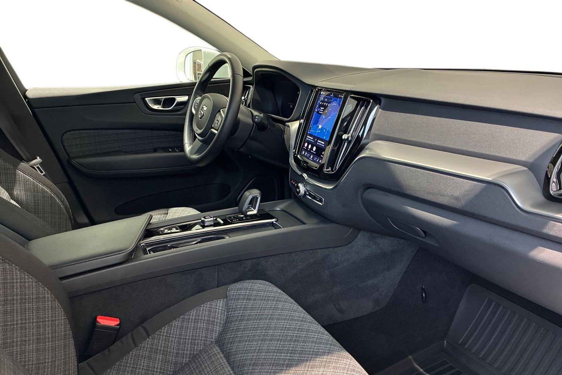 Volvo XC60 T6 Core Nordic Edition 2025, bild 7/10