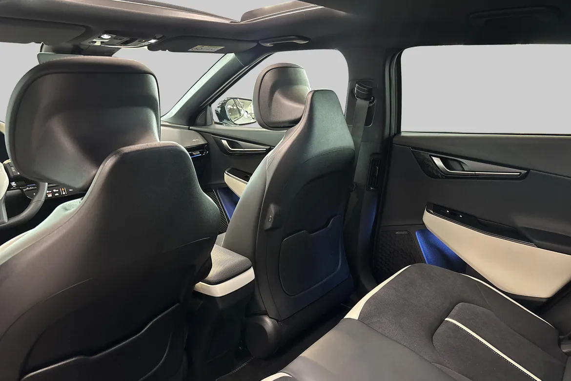 picture of a car