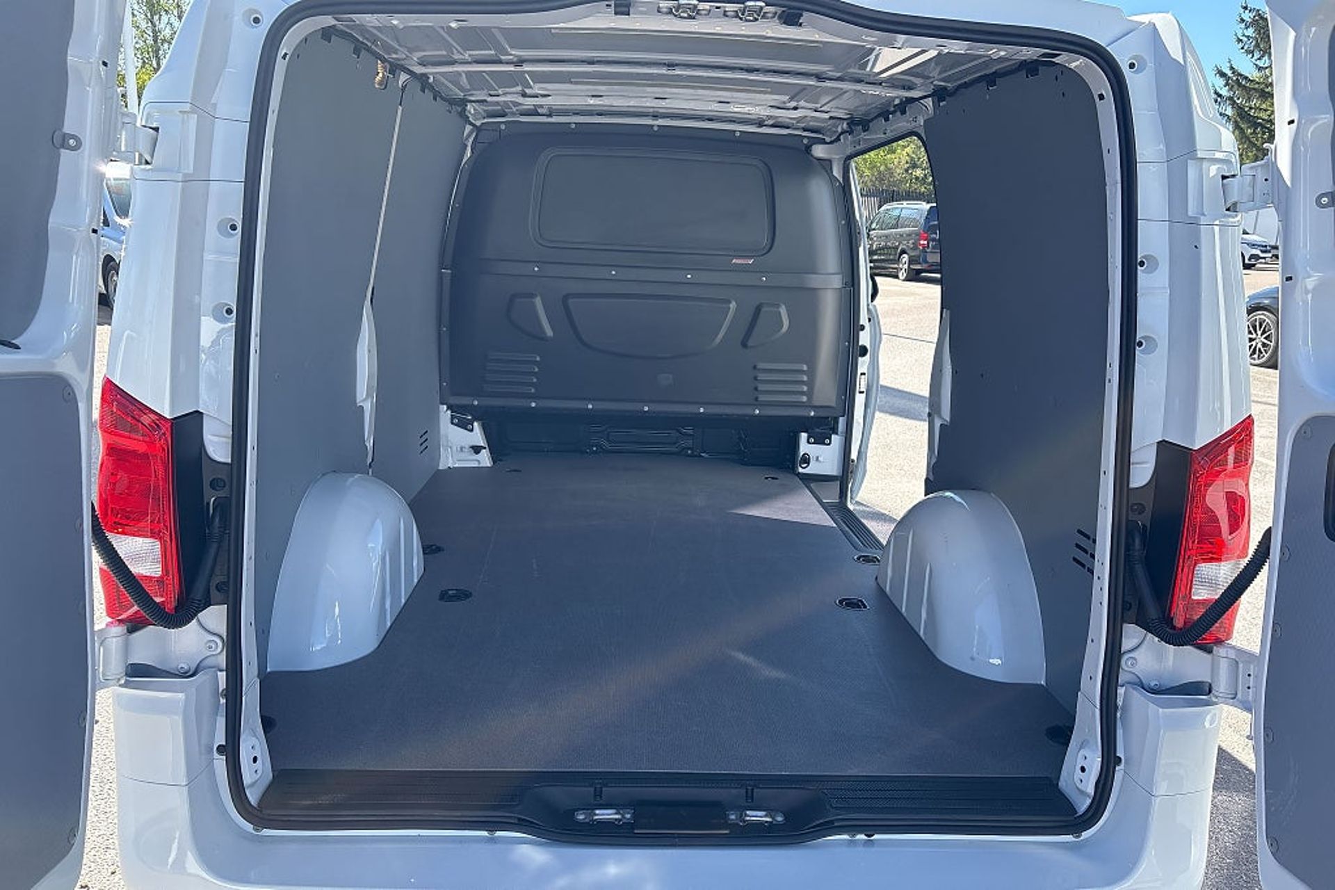 Mercedes-Benz Vito 2025, bild 6/9