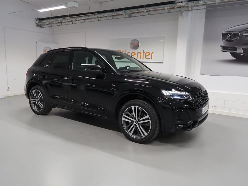 Bild 4 av Audi Q5 55 TFSI e quattro Q S Line V-Däck ingår Cockpit-Drag-Navi-Adapt