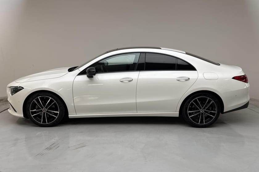 Bild 2 av Mercedes-Benz CLA 200 Coupé (163hk) GPS Backkamera Panorama