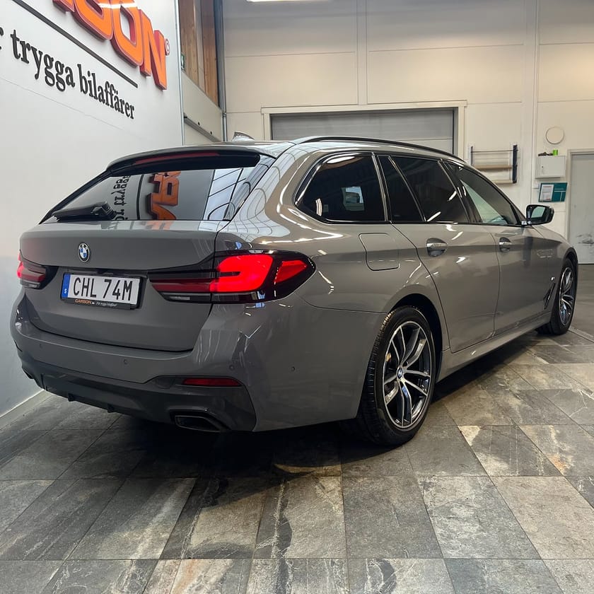 Bild 4 av BMW 540d xDrive Touring M Sport Pano H&K 360° Carplay Drag