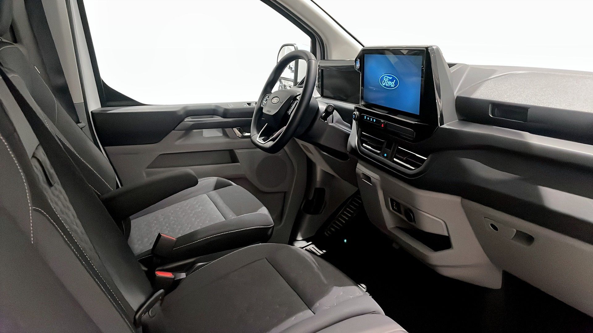Ford Tourneo Custom 2025, bild 3/9