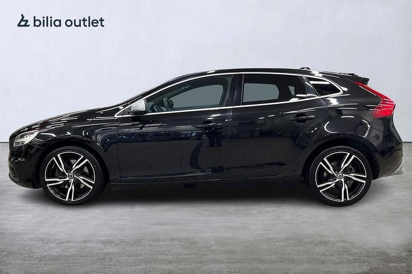 Bild 3 av Volvo V40 D4 R-Design 190hk Panorama Sensorer Sportratt Värmare