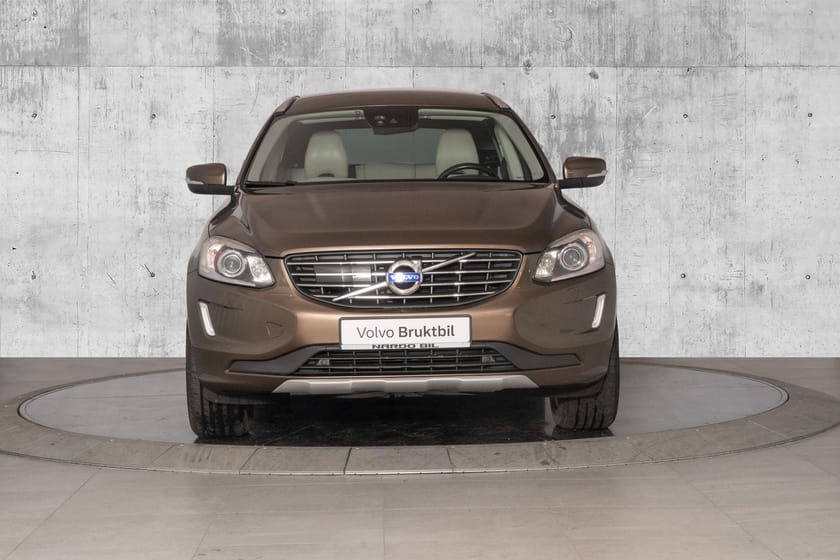 Bilde 4 av Volvo XC60 D4 AWD Summum. 20" alu/Adaptiv CC/Krok/Aktive xenon lys