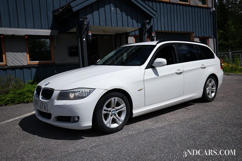 Bild 1 av BMW 320d Touring Comfort, Dynamic Sportstolar ( Småfix finns )