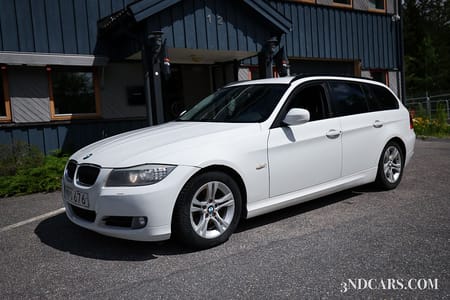 BMW 320d Touring Comfort, Dynamic Sportstolar ( Småfix finns )