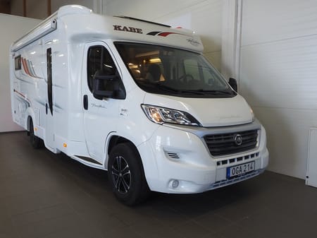 Kabe Campervan Fiat TMC Classic 740 LGB Långbädd I Solcell I Backkamera I 4250kg
