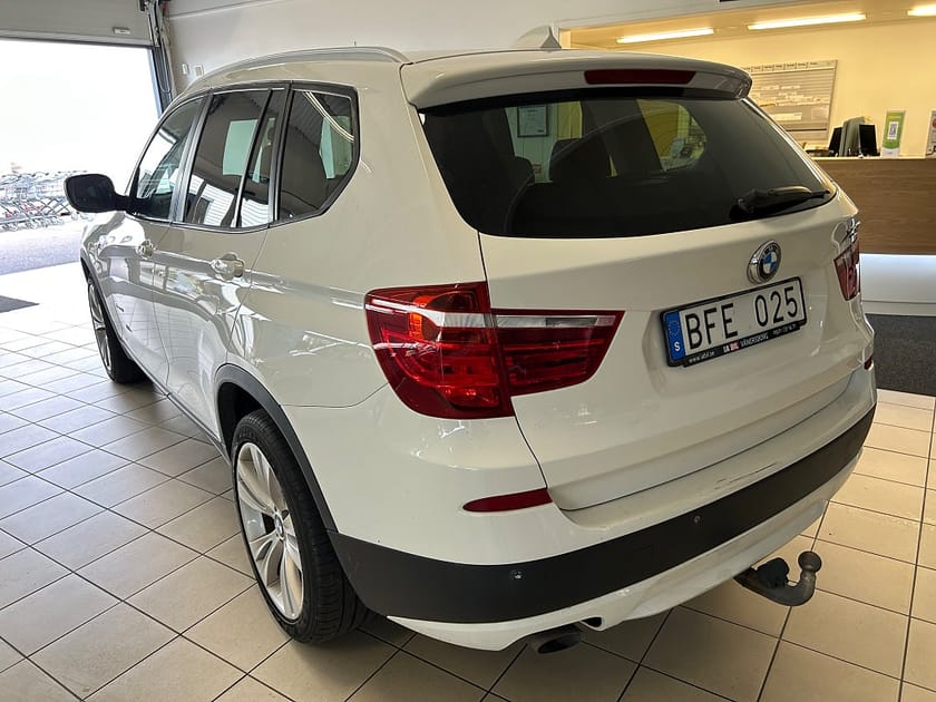 Bild 3 av BMW X3 xDrive20d Steptronic Euro 5 Med Drag