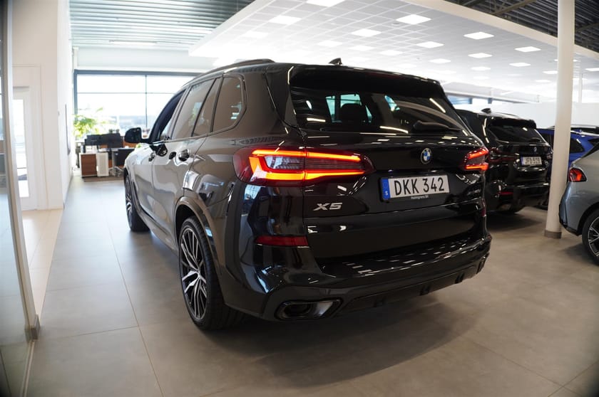 Bild 4 av BMW X5 xDrive40d xDrive 40d M-Sport Pano HUD B W Laser Komfortstol Värmare