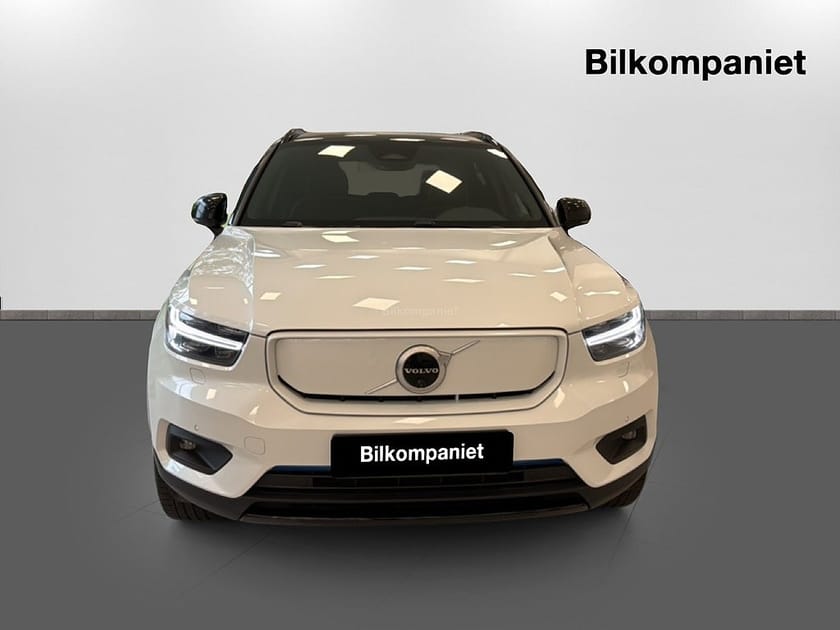 Bild 2 av Volvo XC40 Recharge P8 AWD Core (Vinterhjul, Dragkrok, H/K-ljud)