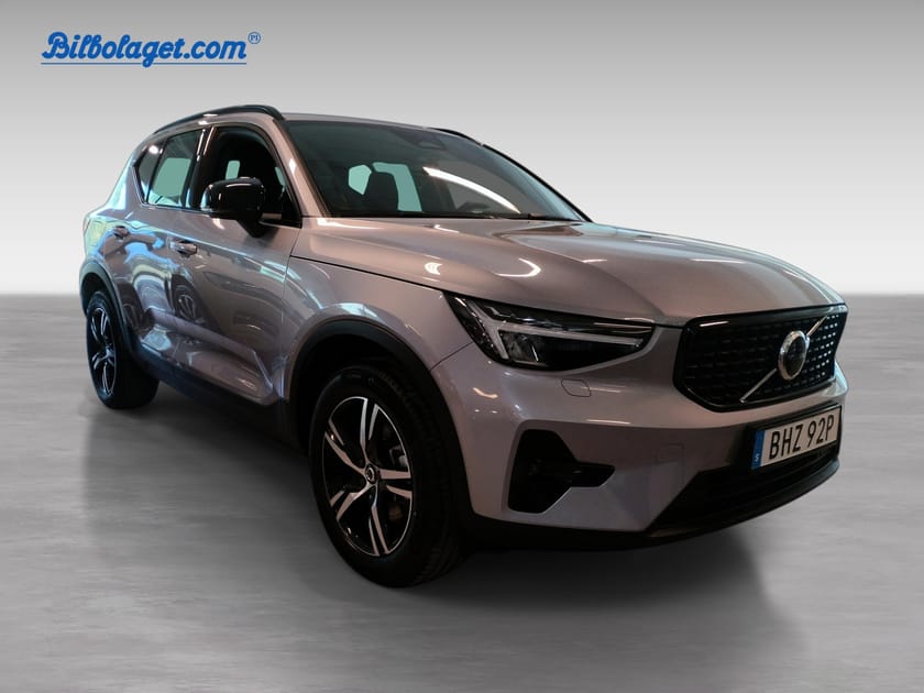 Bild 2 av Volvo XC40 B4 FWD Bensin Plus Dark