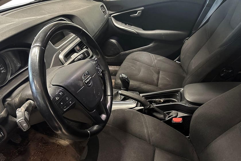 Bild 4 av Volvo V40 T3 Kinetic /VOC / Farthållare/ Kamrem bytt