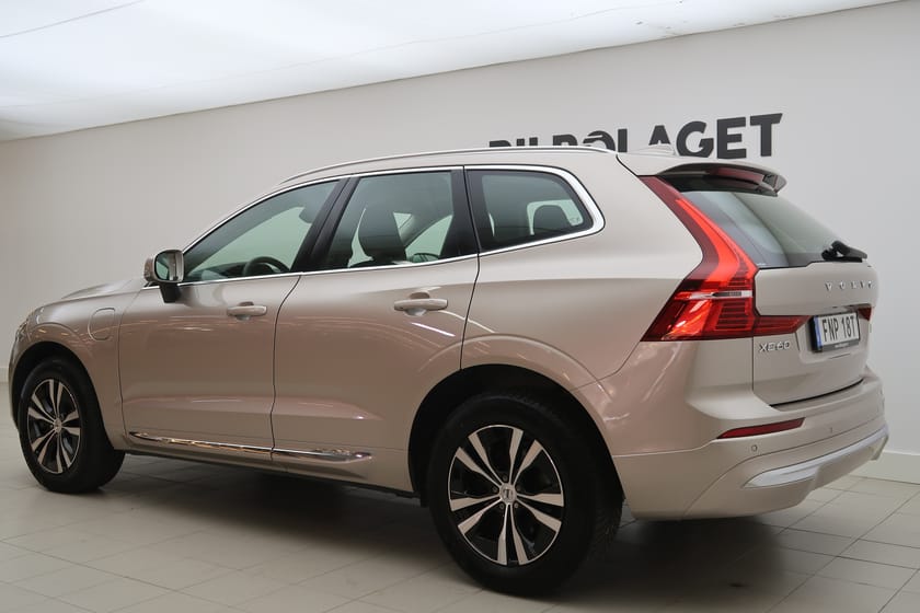 Bild 3 av Volvo XC60 Recharge T6 Core Bright/Pano