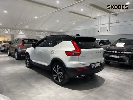 Volvo XC40 D4 AWD R-Design Demo