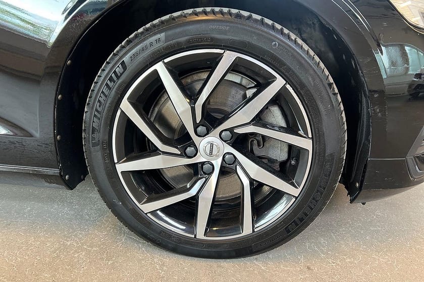 Bild 5 av Volvo V60 T6 Twin Engine 341 Hk AWD Geartronic Momentum