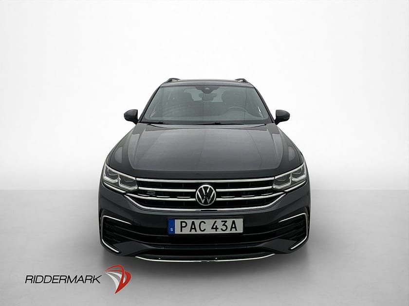 Bild 2 av Volkswagen Tiguan eHybrid 245hk R-Line Drag Cockpit Pano