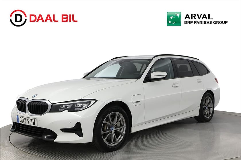 Bild 1 av BMW 330e xDrive Touring 12 kWh 292HK PRIVAT/FÖRETAGSLEASING