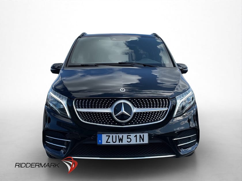 Bild 5 av Mercedes-Benz V 300d 4MATIC 3.1t 300 4M AMG FirstClass Värm Pano El-Dörr Burm