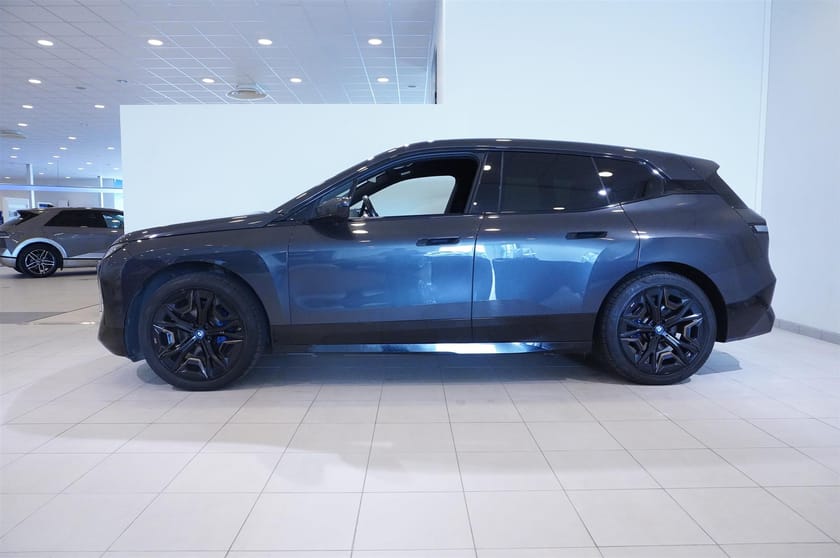 Bild 4 av BMW iX xDrive50 xDrive 50, 524hk, 2023, Laserlights, 360 Kamera, Sätesventilation, Sportpaket
