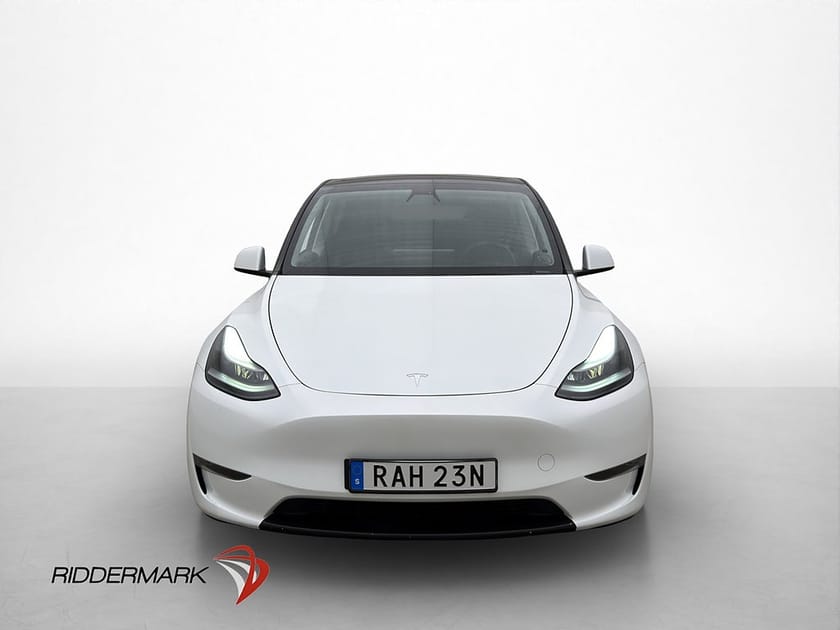 Bild 3 av Tesla Model Y Long Range AWD Dragkrok Autopilot Skinn MOMS